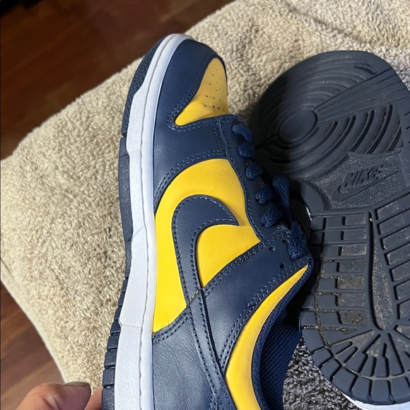 Nike Kids Shoes Yellow and Navy - Picture 10 of 13